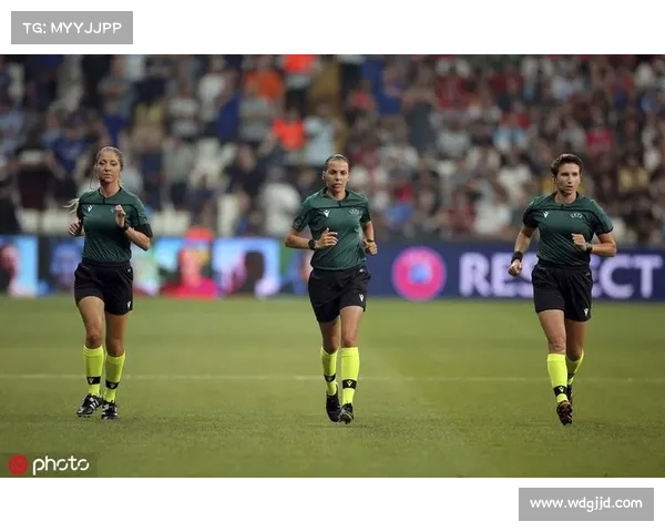 cbs赛事、cbs赛事111号女裁判